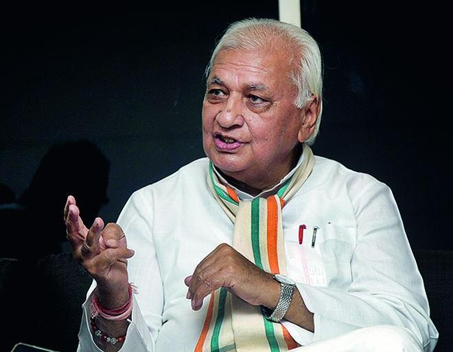 In Kerala every minister gets pension for 50 communists | केरळमध्ये प्रत्येक मंत्री ५० कम्युनिस्टांना पेन्शन मिळवून देतो