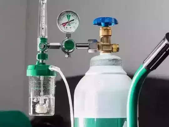 Jumbo Hospital in Pimpri-Chinchwad has oxygen supply in the ward of 58 patients when there are no patients ..... | आता बोला! पिंपरी चिंचवडच्या जम्बो हाॅस्पिटलमध्ये रुग्ण नसताना ५८ रुग्णांच्या वॉर्डमध्ये ऑक्सिजन पुरवठा सुरू Jumbo Hospital in Pimpri-Chinchwad has oxygen supply in the ward of 58 patients when there are no patients ..... | आता बोला! पिंपरी चिंचवडच्या जम्बो हाॅस्पिटलमध्ये रुग्ण नसताना ५८ रुग्णांच्या वॉर्डमध्ये ऑक्सिजन पुरवठा सुरू