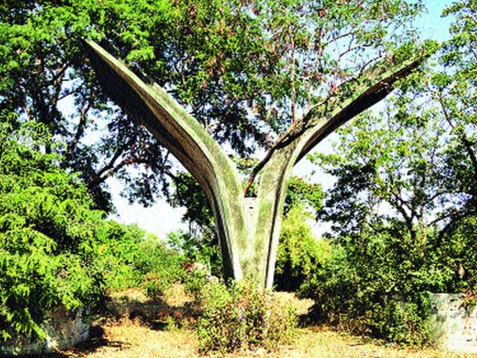 To retain the encroachers of CIDCO | सिडकोतील अतिक्रमणे कायम करण्यासाठी साकडे To retain the encroachers of CIDCO | सिडकोतील अतिक्रमणे कायम करण्यासाठी साकडे