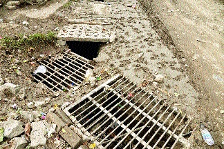 When will the death of Aurangabadi be closed by this entry? | औरंगाबादेतील मृत्यूची ही प्रवेशद्वारे कधी बंद करणार? When will the death of Aurangabadi be closed by this entry? | औरंगाबादेतील मृत्यूची ही प्रवेशद्वारे कधी बंद करणार?