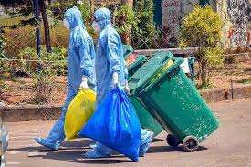 Coronavirus Pune : 6,000 kg of corona waste generated in a day | Coronavirus Pune : अरे बापरे ! पुण्यात कोरोनाचा दिवसाला तयार होतोय ६ हजार किलो कचरा Coronavirus Pune : 6,000 kg of corona waste generated in a day | Coronavirus Pune : अरे बापरे ! पुण्यात कोरोनाचा दिवसाला तयार होतोय ६ हजार किलो कचरा