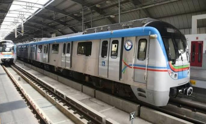 Finally, the question of Hinjewadi-Shivajinagar metro car shed solved | ...अखेर हिंजवडी-शिवाजीनगर मेट्रो कारशेडचा प्रश्नमार्गी; जिल्ह्यात भूसंपादनाचा 'देशमुख पॅटर्न' Finally, the question of Hinjewadi-Shivajinagar metro car shed solved | ...अखेर हिंजवडी-शिवाजीनगर मेट्रो कारशेडचा प्रश्नमार्गी; जिल्ह्यात भूसंपादनाचा 'देशमुख पॅटर्न'