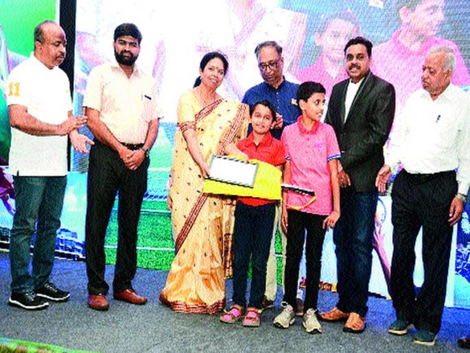 Graveyard of Honorary Quality by Ladakhani Vani Mitra Mandal | लाडशाखीय वाणी मित्रमंडळातर्फे प्रावीण्यप्राप्त गुणवंतांचा गौरव Graveyard of Honorary Quality by Ladakhani Vani Mitra Mandal | लाडशाखीय वाणी मित्रमंडळातर्फे प्रावीण्यप्राप्त गुणवंतांचा गौरव