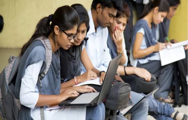 Breaking : Class XI admission process postponed; Decision due to order of the Supreme Court | Breaking : इयत्ता अकरावी प्रवेश प्रक्रिया पुढे ढकलली; सर्वोच्च न्यायालयाच्या मराठा आरक्षणासंबंधी आदेशामुळे निर्णय Breaking : Class XI admission process postponed; Decision due to order of the Supreme Court | Breaking : इयत्ता अकरावी प्रवेश प्रक्रिया पुढे ढकलली; सर्वोच्च न्यायालयाच्या मराठा आरक्षणासंबंधी आदेशामुळे निर्णय