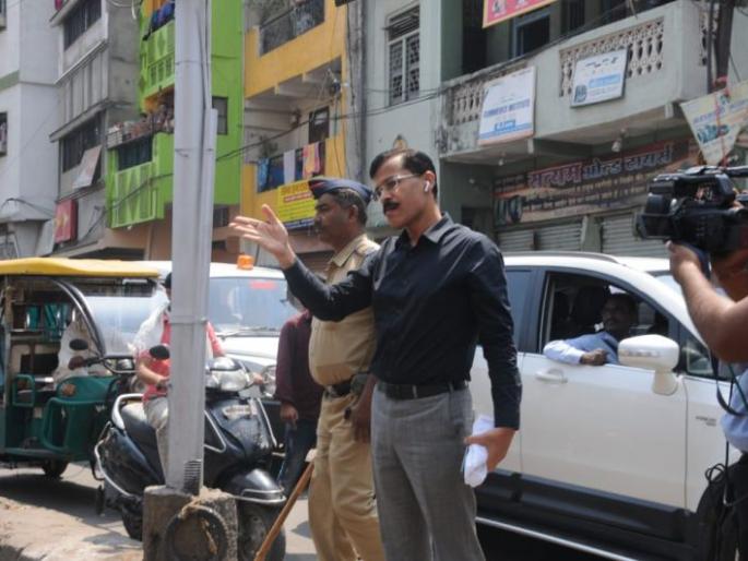 Close the shops and go home; Tukaram Mundhe conducted a survey in Nagpur | दुकाने बंद करा आणि घरी जा; नागपुरात तुकाराम मुंढे यांनी केली पाहणी Close the shops and go home; Tukaram Mundhe conducted a survey in Nagpur | दुकाने बंद करा आणि घरी जा; नागपुरात तुकाराम मुंढे यांनी केली पाहणी