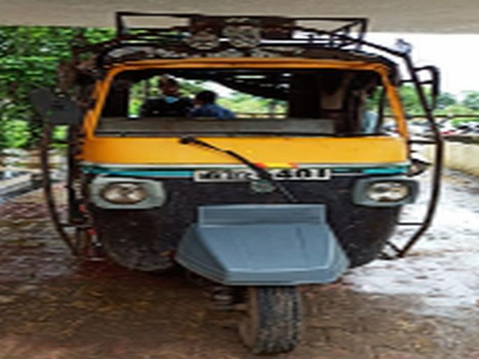 One killed, two injured in rickshaw overturn on Kudashi-Pimpalner road | कुडाशी-पिंपळनेर रस्त्यावर रिक्षा उलटून अपघात, १ ठार, २ जखमी One killed, two injured in rickshaw overturn on Kudashi-Pimpalner road | कुडाशी-पिंपळनेर रस्त्यावर रिक्षा उलटून अपघात, १ ठार, २ जखमी