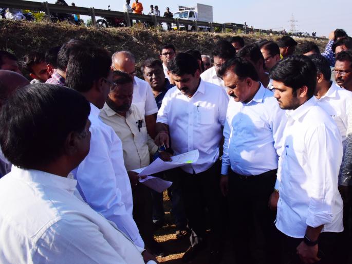 Tavede Hotel to be terminated by truck at: Satej Patil | तावडे हॉटेल येथे ट्रक टर्मिनस करणार : सतेज पाटील Tavede Hotel to be terminated by truck at: Satej Patil | तावडे हॉटेल येथे ट्रक टर्मिनस करणार : सतेज पाटील