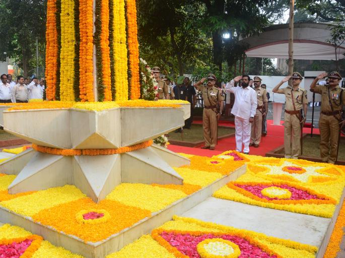 On the day of the police, the martyrs of police across the country are honored in Thane | पोलीस दिनानिमित्त देशभरातील शहीद पोलिसांना ठाण्यात मानवंदना On the day of the police, the martyrs of police across the country are honored in Thane | पोलीस दिनानिमित्त देशभरातील शहीद पोलिसांना ठाण्यात मानवंदना