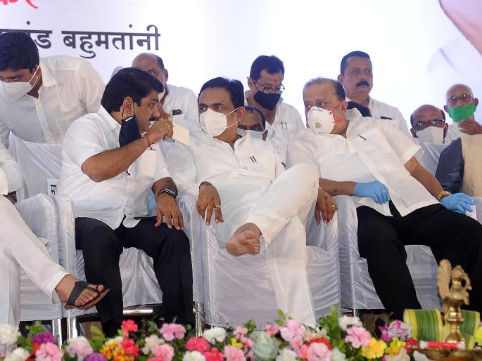 Has Hasan Mushrif's criticism of Chandrakant Patil? | पदवीधर महामंडळाची भाषा करणाऱ्यांनी बारा वर्षे गोट्या खेळल्या का?, हसन मुश्रीफ Has Hasan Mushrif's criticism of Chandrakant Patil? | पदवीधर महामंडळाची भाषा करणाऱ्यांनी बारा वर्षे गोट्या खेळल्या का?, हसन मुश्रीफ