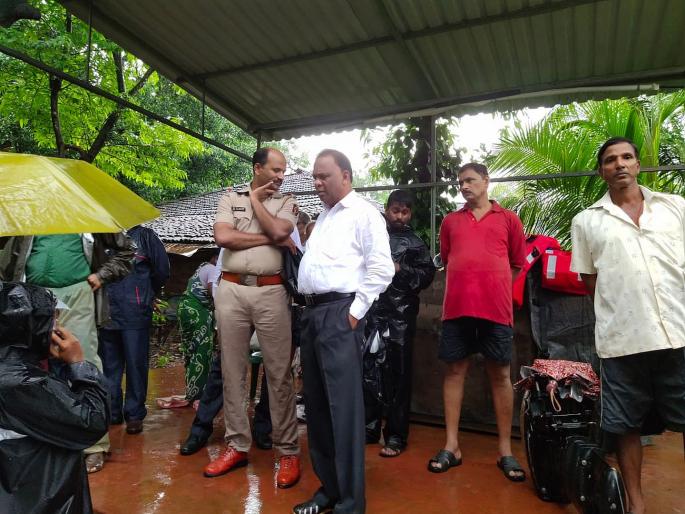 Missing women in Kudal Chandavan, search operation started | कुडाळ चेंदवण मधील महिला पुरात बेपत्ता, शोधकार्य सुरू Missing women in Kudal Chandavan, search operation started | कुडाळ चेंदवण मधील महिला पुरात बेपत्ता, शोधकार्य सुरू