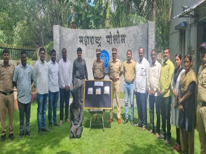 A tip was received from the informant and the fugitive youth who committed murderous attacks and robberies was caught | खबऱ्याकडून टीप मिळाली अन् खुनी हल्ला, दरोडे टाकणाऱ्या फरार तरुणाला पकडलं A tip was received from the informant and the fugitive youth who committed murderous attacks and robberies was caught | खबऱ्याकडून टीप मिळाली अन् खुनी हल्ला, दरोडे टाकणाऱ्या फरार तरुणाला पकडलं
