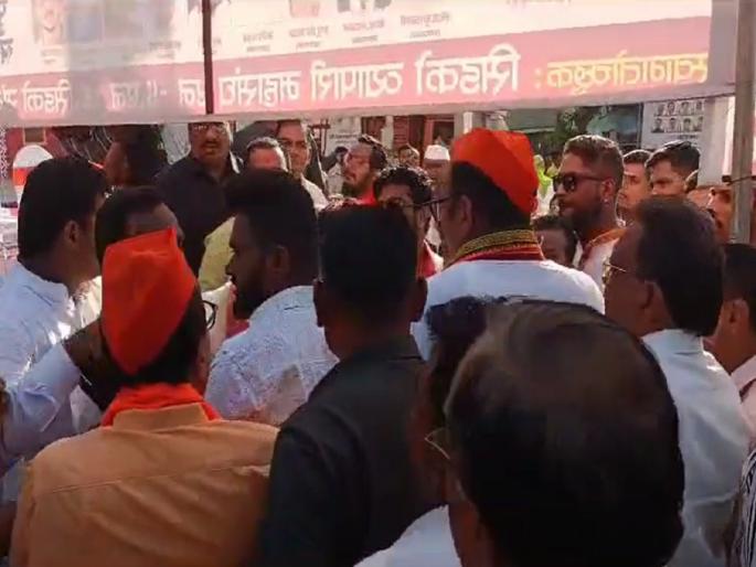 CIDCO-HADCO All-Party Ganesh Mahasanghan Officials shocked by late arrival, Atul Save angry | सर्वपक्षीय गणेश महासंघाचे पदाधिकारी उशिरा आल्यावरून धक्काबुक्की, अतुल सावे संतापले CIDCO-HADCO All-Party Ganesh Mahasanghan Officials shocked by late arrival, Atul Save angry | सर्वपक्षीय गणेश महासंघाचे पदाधिकारी उशिरा आल्यावरून धक्काबुक्की, अतुल सावे संतापले