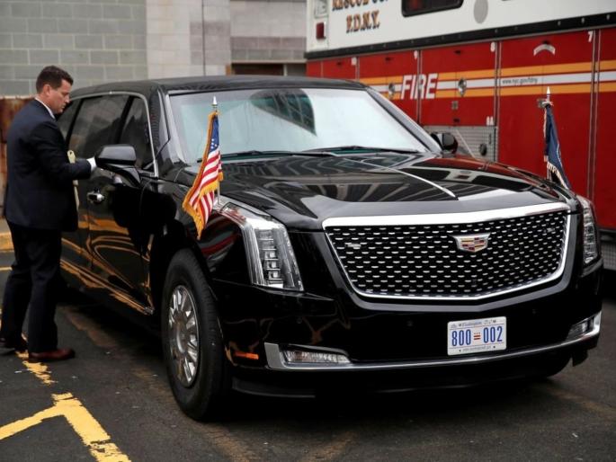 Why cars of world top leaders are black know the reason | जगभरातील मोठ्या नेत्यांच्या गाड्यांचा रंग काळाच का असतो? जाणून घ्या कारण... Why cars of world top leaders are black know the reason | जगभरातील मोठ्या नेत्यांच्या गाड्यांचा रंग काळाच का असतो? जाणून घ्या कारण...