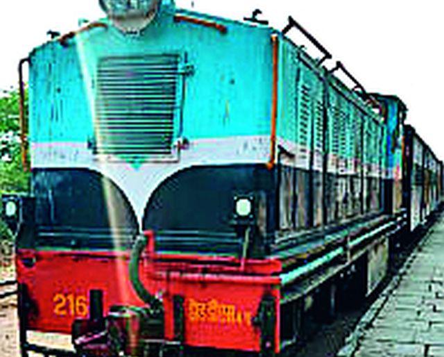 'Shakuntala's freight charges increase | ‘शकुंतला’च्या प्रवासभाड्यात वाढ 'Shakuntala's freight charges increase | ‘शकुंतला’च्या प्रवासभाड्यात वाढ