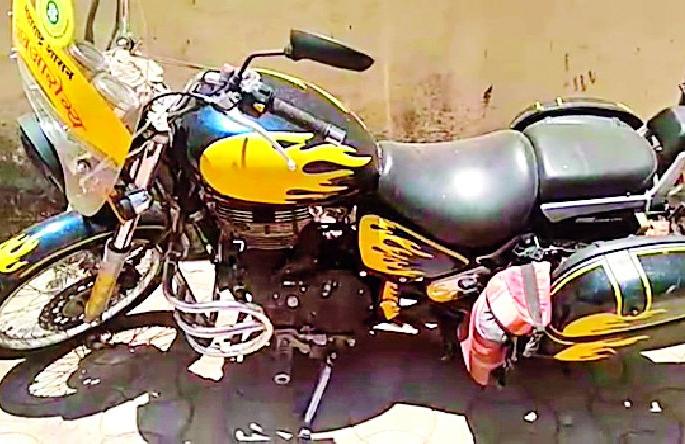 Bike ambulance dust in Melghat | मेळघाटात बाईक अ‍ॅम्ब्युलन्स धूळखात