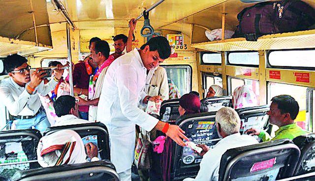 After all, Rajapeth bus station has started | अखेर राजापेठ बसस्थानक सुरू After all, Rajapeth bus station has started | अखेर राजापेठ बसस्थानक सुरू