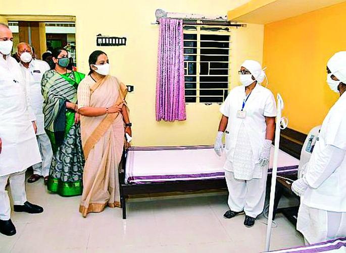 Zilla Parishad's Kovid Care Center started | जिल्हा परिषदेचे कोविड केअर केंद्र सुरू Zilla Parishad's Kovid Care Center started | जिल्हा परिषदेचे कोविड केअर केंद्र सुरू