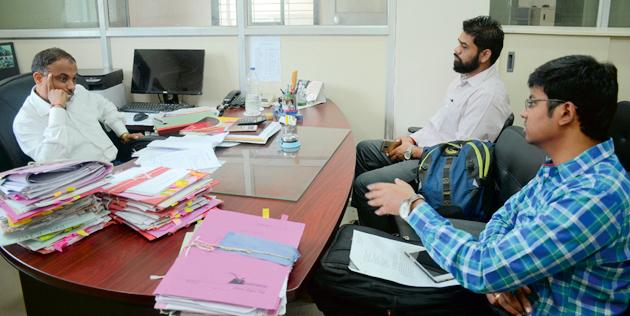 Supply of petrol pumps in eight days | पेट्रोलपंपांवर आठ दिवसांत सुविधा पुरवा Supply of petrol pumps in eight days | पेट्रोलपंपांवर आठ दिवसांत सुविधा पुरवा