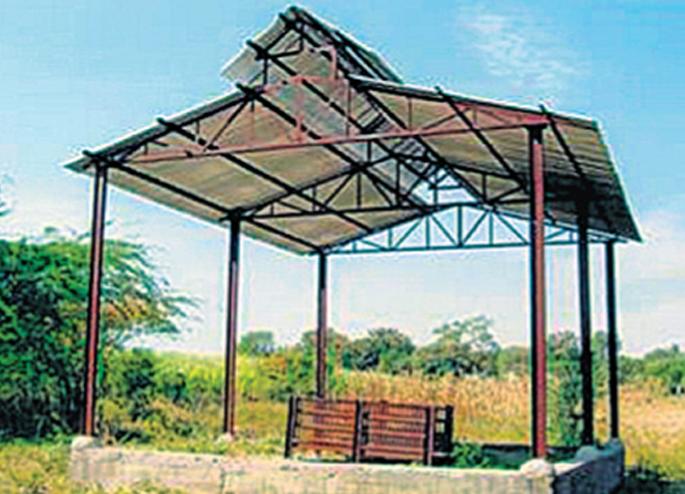 Rural Development Minister's Beed District's 1242 villages without cremation ground | ग्रामविकास मंत्र्यांच्या बीड जिल्ह्यात १२४२ गावे स्मशानभूमीविना