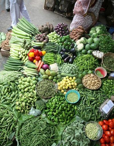 Leaving Tahkub in the vegetable market near the radio station | आकाशवाणी केंद्राजवळील भाजीमंडईतील सोडत तहकूब Leaving Tahkub in the vegetable market near the radio station | आकाशवाणी केंद्राजवळील भाजीमंडईतील सोडत तहकूब