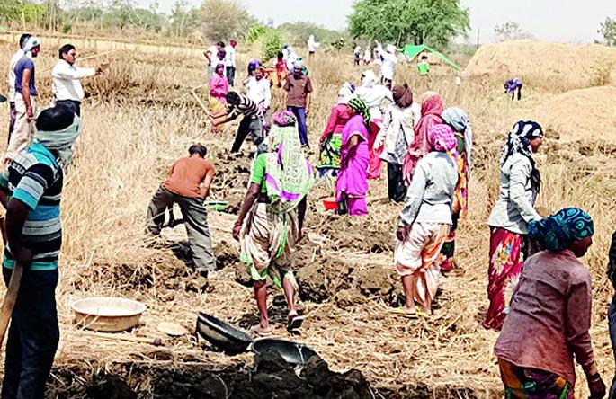 13 thousand laborers got work | १३ हजार मजुरांना मिळाले काम