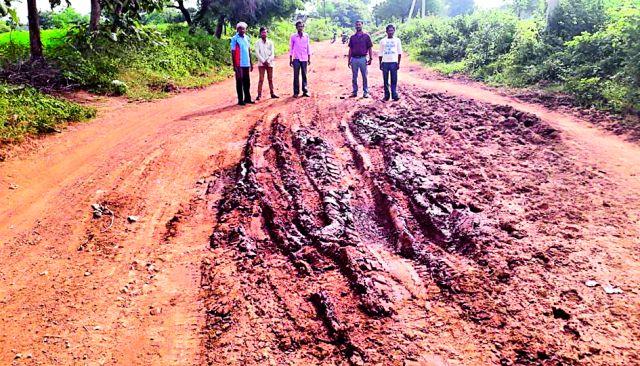 Invitation to Accident of Gose Phata from Viral Road | गोसे फाटा ते विरली रस्ता देतोय अपघाताला आमंत्रण Invitation to Accident of Gose Phata from Viral Road | गोसे फाटा ते विरली रस्ता देतोय अपघाताला आमंत्रण