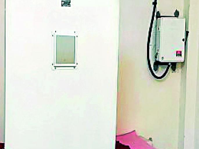 The X-ray machine taken for the Prime Minister's visit has not returned | पंतप्रधान दौऱ्यासाठी नेलेली एक्स-रे मशीन परत आलीच नाही The X-ray machine taken for the Prime Minister's visit has not returned | पंतप्रधान दौऱ्यासाठी नेलेली एक्स-रे मशीन परत आलीच नाही