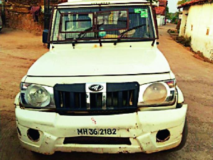 Police vehicle accident ambulance for infant | पोलिसांचे वाहन नवजात बाळासाठी झाले रुग्णवाहिका Police vehicle accident ambulance for infant | पोलिसांचे वाहन नवजात बाळासाठी झाले रुग्णवाहिका