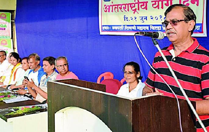 Yoga is the union of body, mind and soul | शरीर, मन व आत्मा यांचे मिलन म्हणजे योग