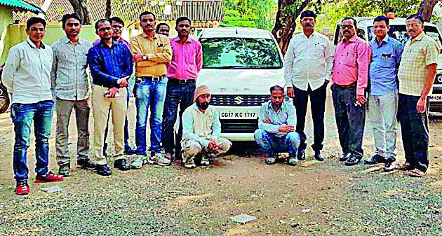 Cinestile seized vehicles | सिनेस्टाईल पकडले दारुचे वाहन Cinestile seized vehicles | सिनेस्टाईल पकडले दारुचे वाहन