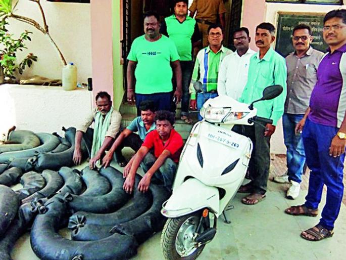 Three and a half million liquor seized | साडेतीन लाखांची दारू जप्त Three and a half million liquor seized | साडेतीन लाखांची दारू जप्त