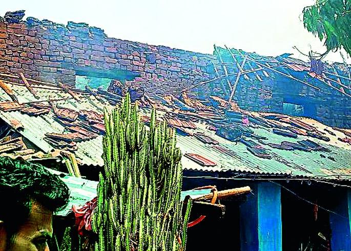 The house was set on fire for a trivial reason | क्षुल्लक कारणावरून घराला लावली आग The house was set on fire for a trivial reason | क्षुल्लक कारणावरून घराला लावली आग