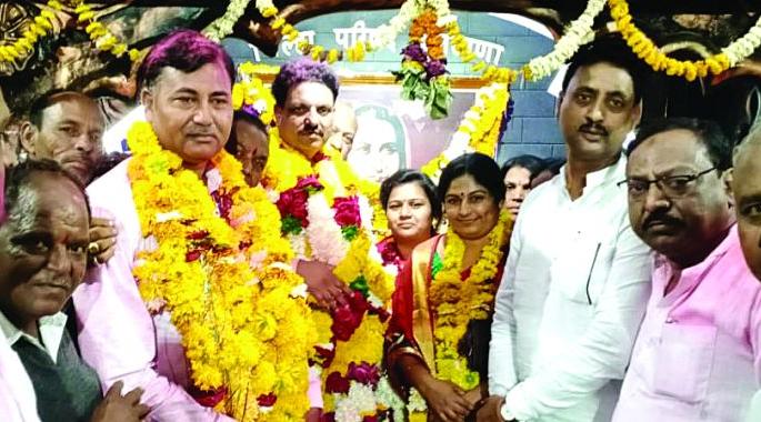 Zilla Parishad chairperson's election: Mahavikas aghadi win | जिल्हा परिषद सभापती निवडीतही महाविकास आघाडीची बाजी Zilla Parishad chairperson's election: Mahavikas aghadi win | जिल्हा परिषद सभापती निवडीतही महाविकास आघाडीची बाजी
