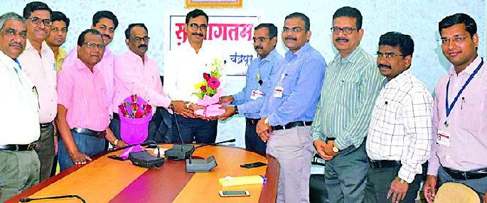 Do administrative tasks by taking the gold medal | सुवर्णमध्य साधून प्रशासकीय कामे करा Do administrative tasks by taking the gold medal | सुवर्णमध्य साधून प्रशासकीय कामे करा