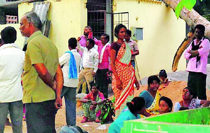  Powerless health service collapses | विजेअभावी आरोग्य सेवा कोलमडली