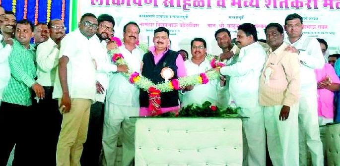 Extraordinary debt waiver for farmers if they come to power in the state | राज्यात सत्तेत आल्यास शेतकऱ्यांना सरसकट कर्जमाफी