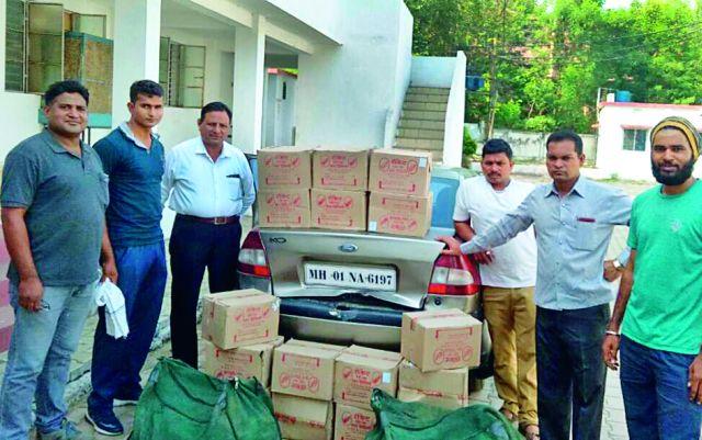 Within one and a half crore of money is seized | १४ दिवसात दीड कोटींचा मुद्देमाल जप्त Within one and a half crore of money is seized | १४ दिवसात दीड कोटींचा मुद्देमाल जप्त