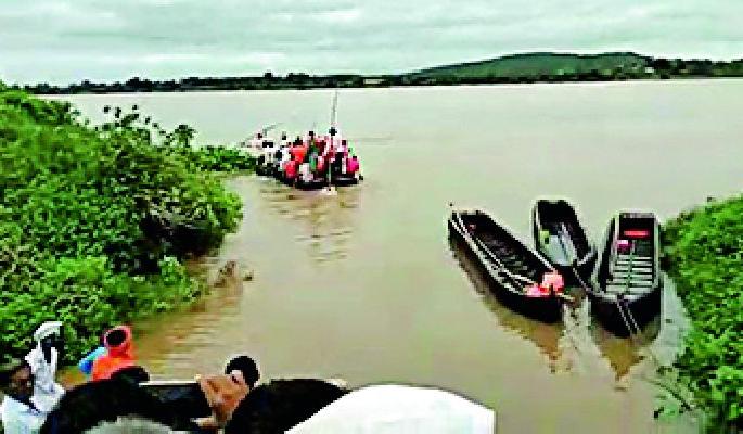 Five days of rain falls in the district | पाच दिवसांच्या पावसाची जिल्ह्याला झड Five days of rain falls in the district | पाच दिवसांच्या पावसाची जिल्ह्याला झड