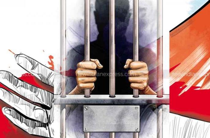 Looting of container operator near Garware Point | गरवारे पॉइन्टजवळ कंटेनरचालकाची लुटमार Looting of container operator near Garware Point | गरवारे पॉइन्टजवळ कंटेनरचालकाची लुटमार