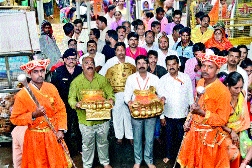 Start of the Shardi Navaratri Festival | शारदीय नवरात्रोत्सवास प्रारंभ Start of the Shardi Navaratri Festival | शारदीय नवरात्रोत्सवास प्रारंभ