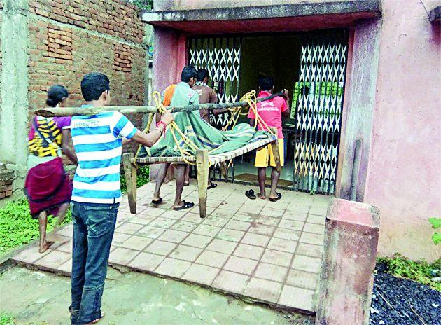 Lack of transportation facilities | वाहतुकीच्या सोयीचा अभाव Lack of transportation facilities | वाहतुकीच्या सोयीचा अभाव