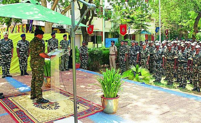 CRPF celebrates anti terrorism day | सीआरपीएफने साजरा केला दहशतवादविरोधी दिन CRPF celebrates anti terrorism day | सीआरपीएफने साजरा केला दहशतवादविरोधी दिन