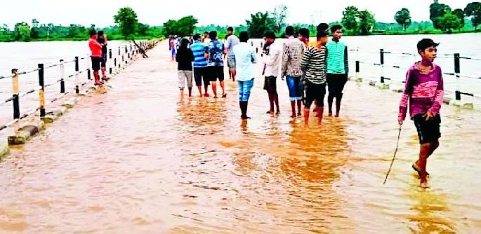 Bhamragad is waterlogged | भामरागड जलमय Bhamragad is waterlogged | भामरागड जलमय