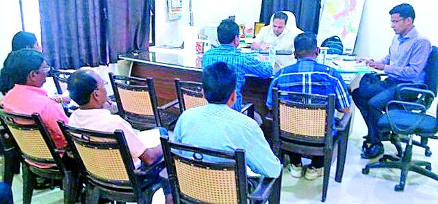 Review of preparations for the sports conclave taken by the Additional Commissioner | अपर आयुक्तांनी घेतला क्रीडा संमेलनाच्या तयारीचा आढावा Review of preparations for the sports conclave taken by the Additional Commissioner | अपर आयुक्तांनी घेतला क्रीडा संमेलनाच्या तयारीचा आढावा