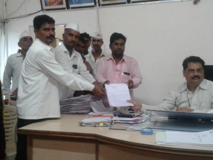 Demanding the demand of the residents of Bhati and the dam's gate closed | भावली विस्थापितांची मागणी झुगारून धरणाचे गेट बंद Demanding the demand of the residents of Bhati and the dam's gate closed | भावली विस्थापितांची मागणी झुगारून धरणाचे गेट बंद