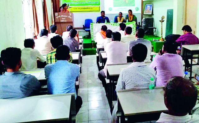 Training for 100 farmers | १०० शेतकऱ्यांना प्रशिक्षण Training for 100 farmers | १०० शेतकऱ्यांना प्रशिक्षण