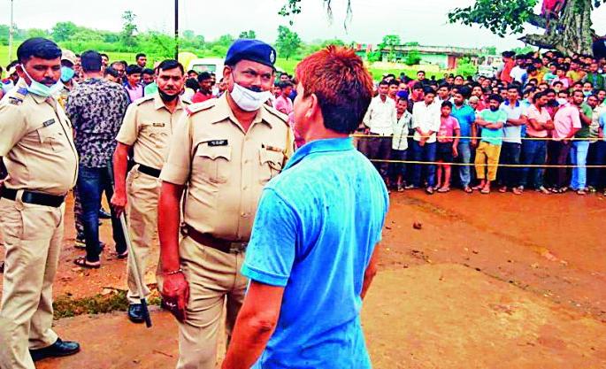 Words do not come out of the mouth; Only tears flow | तोंडातून शब्द निघत नाही; निघतात फक्त अश्रू Words do not come out of the mouth; Only tears flow | तोंडातून शब्द निघत नाही; निघतात फक्त अश्रू