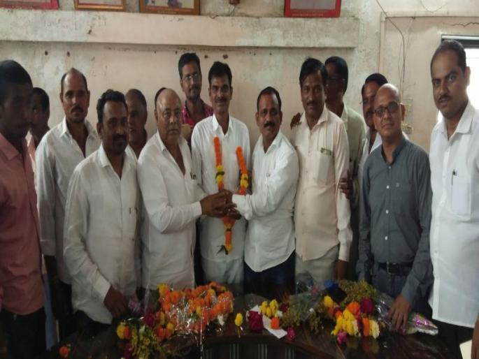 Sanjay Deshmukh as the Chairman of Jamner Market Committee | जामनेर बाजार समिती सभापतीपदी संजय देशमुख Sanjay Deshmukh as the Chairman of Jamner Market Committee | जामनेर बाजार समिती सभापतीपदी संजय देशमुख