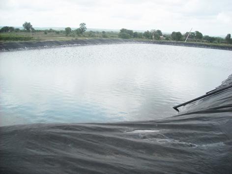 Farm pond target 'overflow' | शेततळ्यांचे उद्दिष्ट ‘ओव्हरफ्लो’ Farm pond target 'overflow' | शेततळ्यांचे उद्दिष्ट ‘ओव्हरफ्लो’