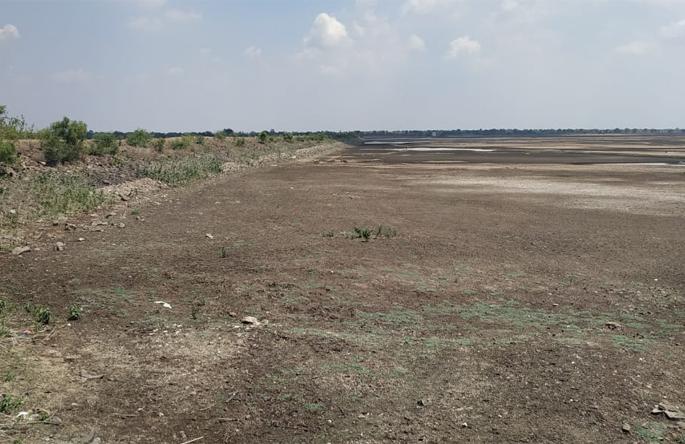 86 pus lakes leakage is not stopping | ८६ तलावांचा ‘पाझर’ थांबेना 86 pus lakes leakage is not stopping | ८६ तलावांचा ‘पाझर’ थांबेना